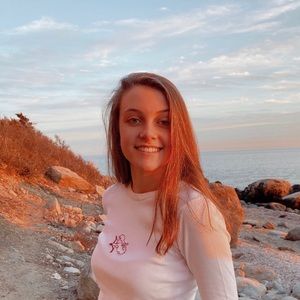 Meet your Posher, Abby